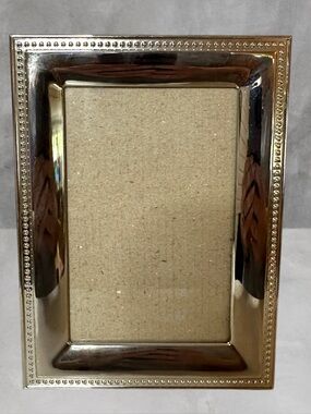 PINNACLE SILVER BEADED PHOTO FRAME FITS 4x6